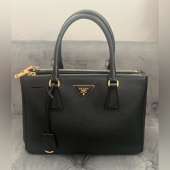 Prada Galleria Medium Saffiano leather bag & Key case Bundle - Picture 2 of 16